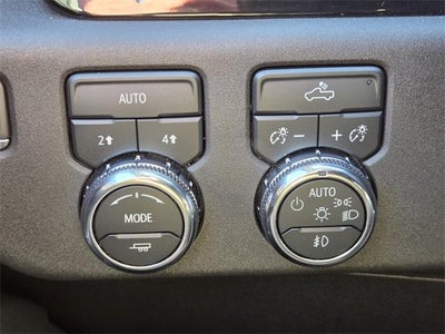 2024 GMC Sierra 1500 Crew Cab Short Box 4-Wheel Drive Elevation 3SB