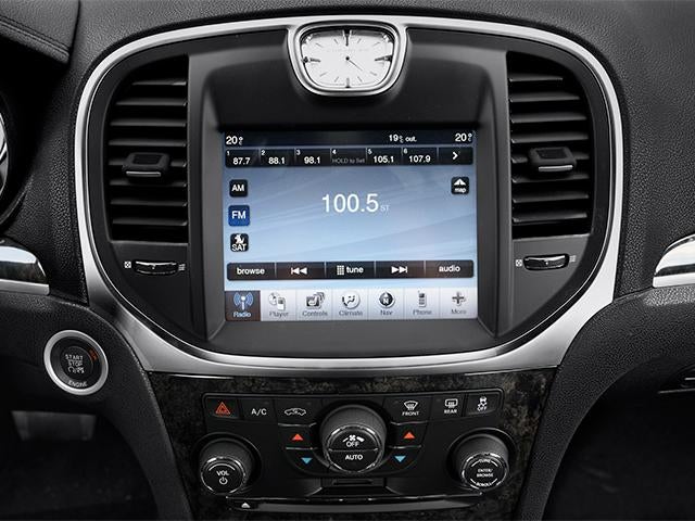 2014 Chrysler 300 4dr Sdn RWD