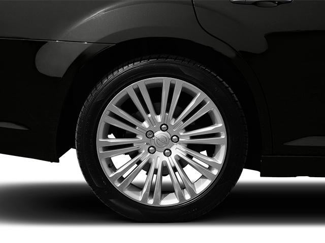 2014 Chrysler 300 4dr Sdn RWD