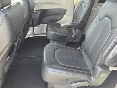 2019 Chrysler Pacifica Touring L FWD