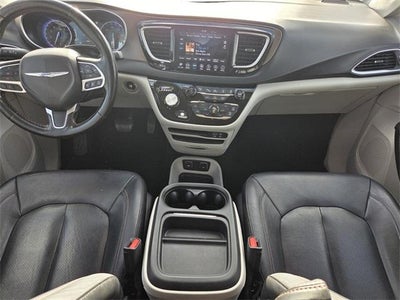 2019 Chrysler Pacifica Touring L FWD