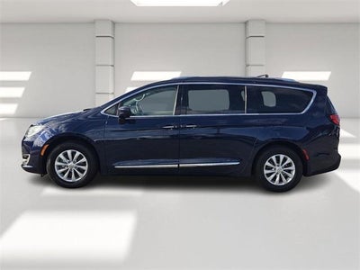 2019 Chrysler Pacifica Touring L FWD