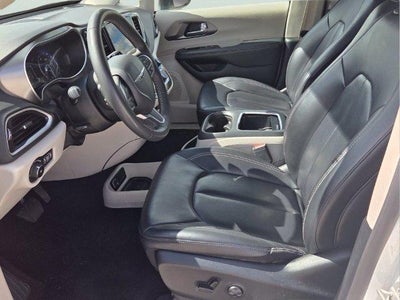 2023 Chrysler Pacifica Touring L FWD