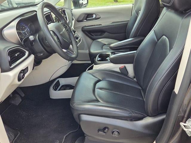 2023 Chrysler Pacifica Touring L FWD