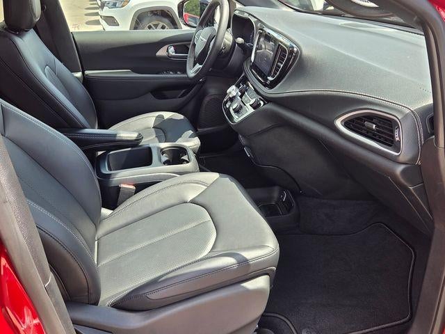 2025 Chrysler Pacifica Select FWD