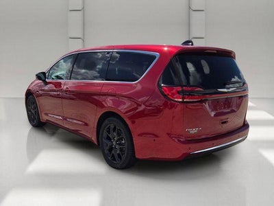2025 Chrysler Pacifica Select FWD