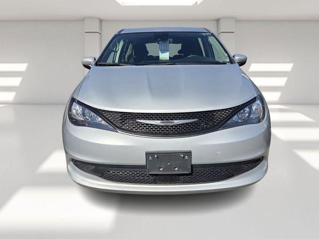 2023 Chrysler Voyager LX FWD