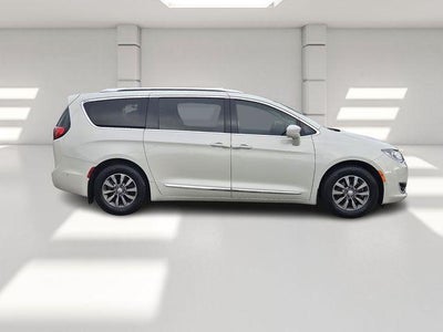 2019 Chrysler Pacifica Touring L Plus FWD