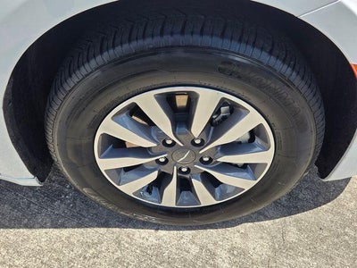 2024 Chrysler Pacifica Hybrid Select FWD
