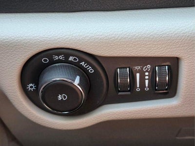 2024 Chrysler Pacifica Hybrid Select FWD