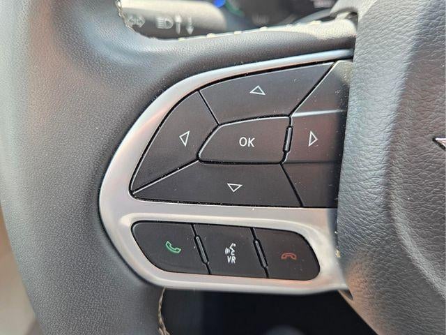 2024 Chrysler Pacifica Hybrid Select FWD