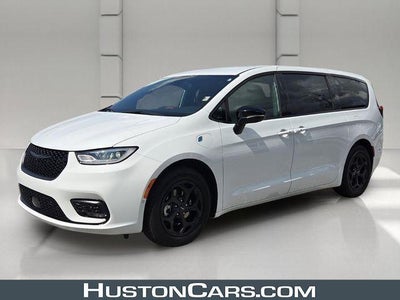 2024 Chrysler Pacifica Hybrid Select FWD