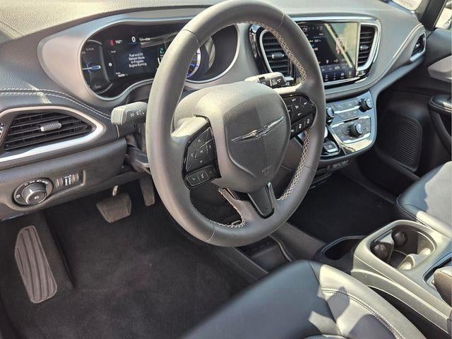 2024 Chrysler Pacifica Hybrid Select FWD