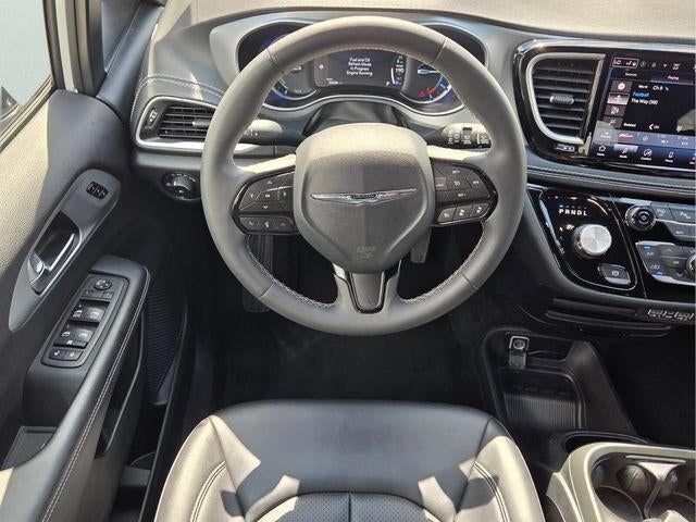 2024 Chrysler Pacifica Hybrid Select FWD