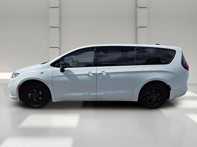 2024 Chrysler Pacifica Hybrid Select FWD