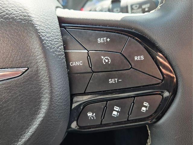 2024 Chrysler Pacifica Hybrid Select FWD
