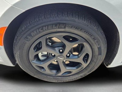 2024 Chrysler Pacifica Hybrid Select FWD