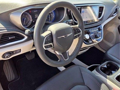 2024 Chrysler Pacifica Touring L AWD
