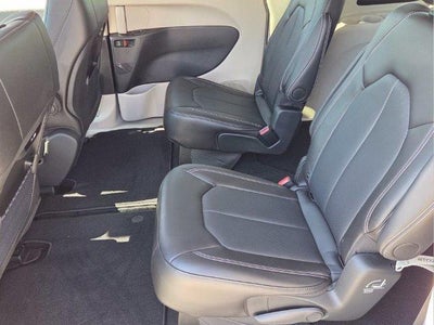 2024 Chrysler Pacifica Touring L AWD