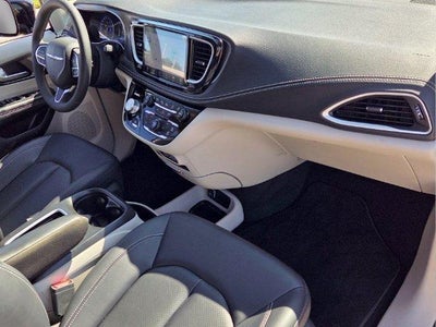 2024 Chrysler Pacifica Touring L AWD