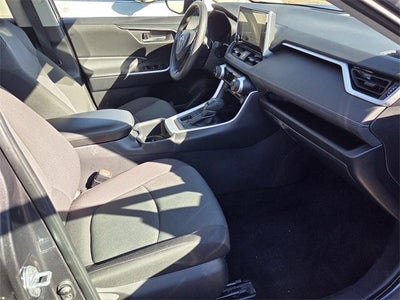 2025 Toyota RAV4 XLE AWD (Natl)