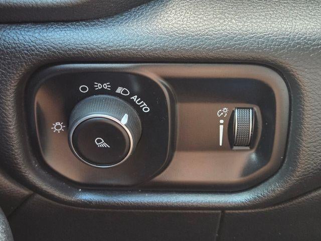 2022 RAM 2500 Tradesman 4x4 Crew Cab 8' Box