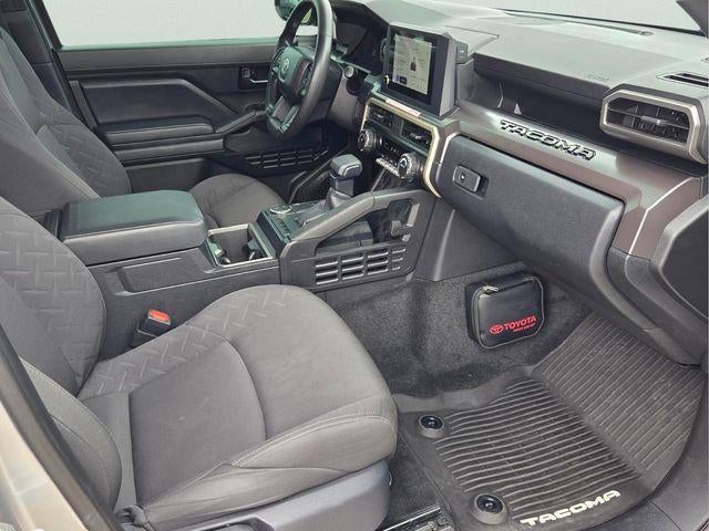 2024 Toyota Tacoma 2WD 2WD SR5 Double Cab 5' Bed AT (SE)