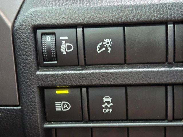 2024 Toyota Tacoma 2WD 2WD SR5 Double Cab 5' Bed AT (SE)