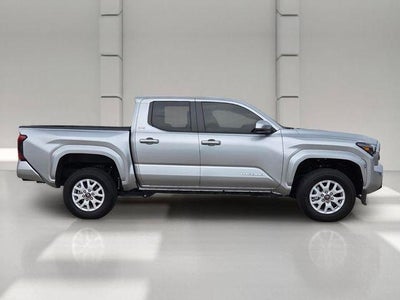2024 Toyota Tacoma 2WD 2WD SR5 Double Cab 5' Bed AT (SE)