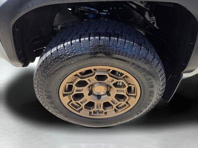 2025 Toyota Tacoma 4WD 4WD TRD Off Road Hybrid Double Cab 5' Bed AT (Natl)