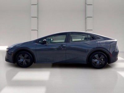 2024 Toyota Prius LE (Natl)